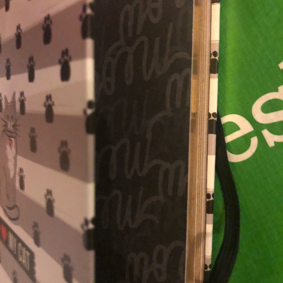 Notebook NEW cat notebook image infront - Picture 3 of 4